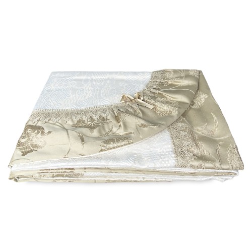 TAGESDECKE MIT GOLDENEM SATIN Doppelbett IDEE HOCHZEIT