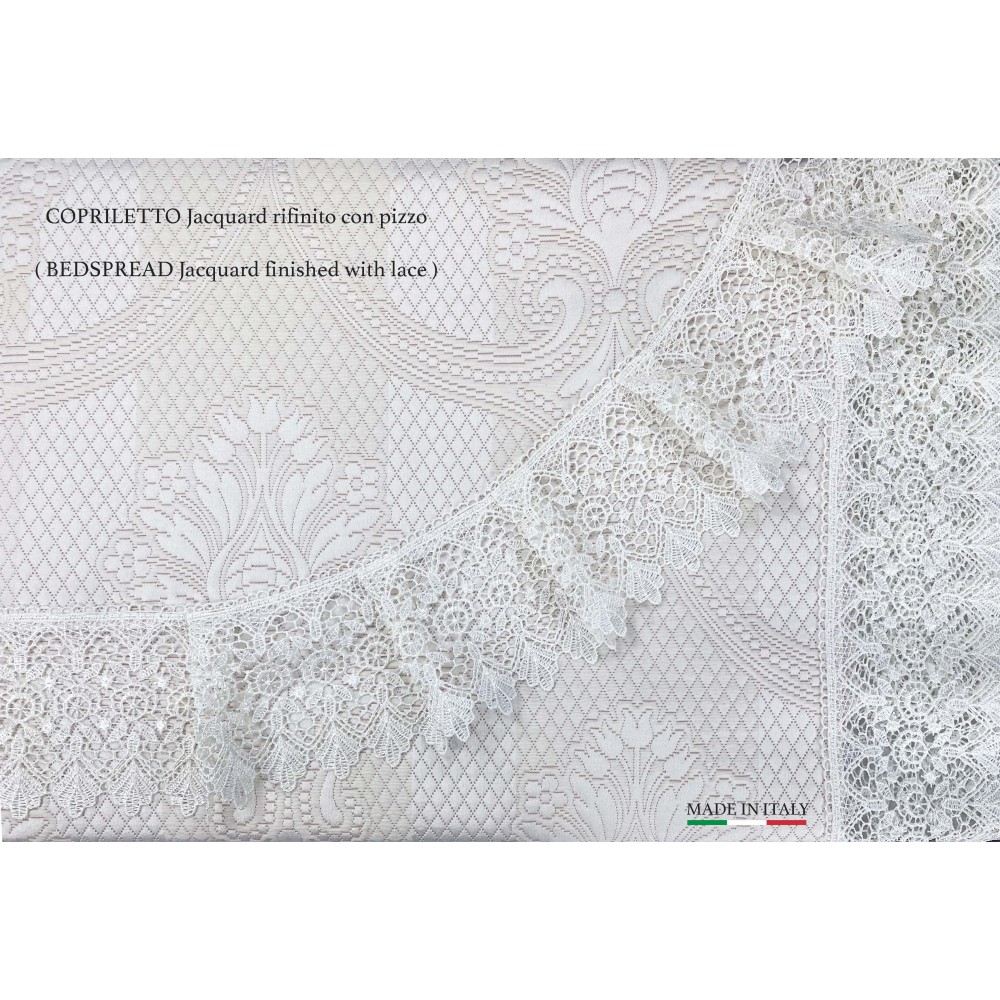 SUSY TRUNK veredelt mit Makramee-Spitzen-DOPPELLAKEN und TAGESDECKE IDEA BRIDE