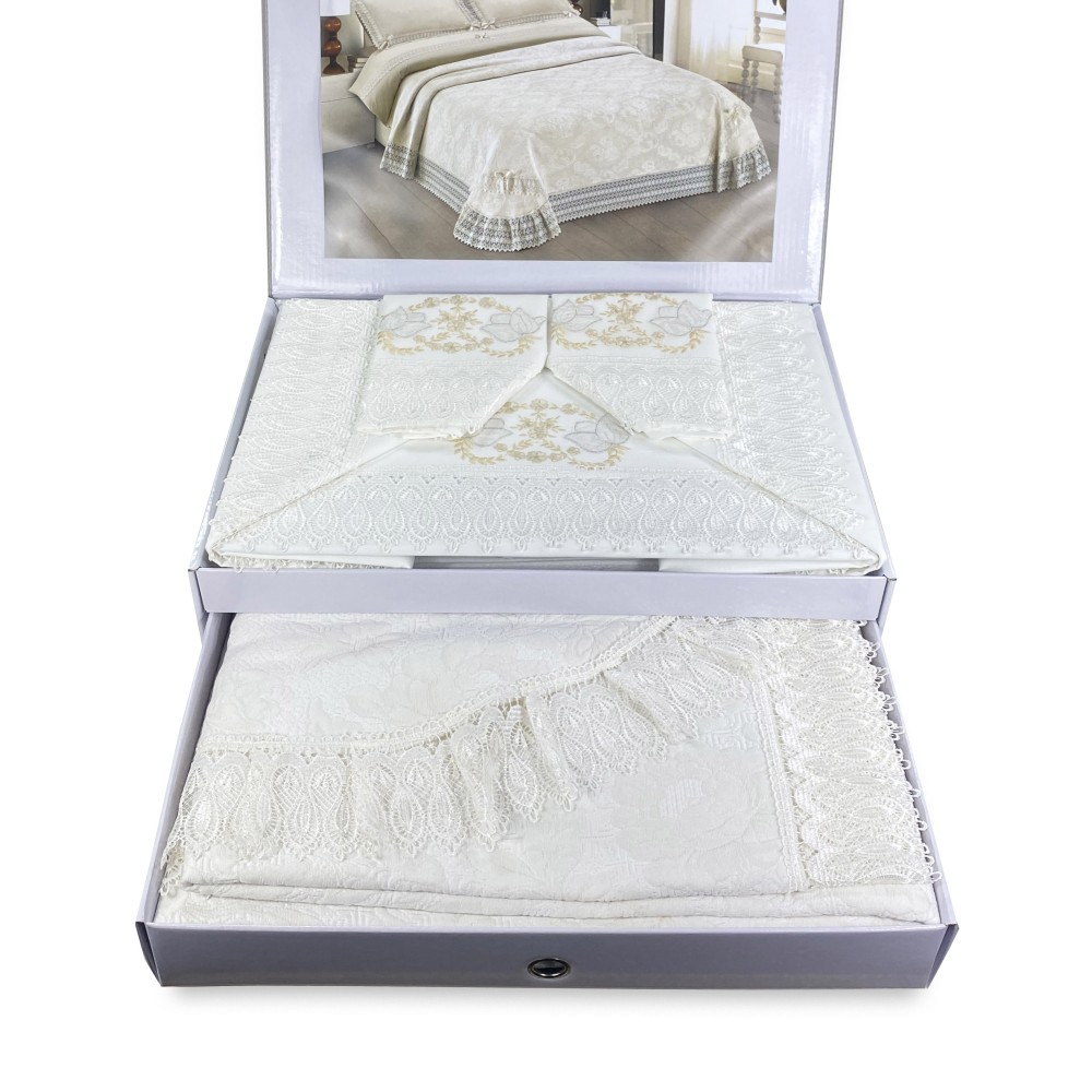 bridal idea sheets and bedspread set with macramé lace