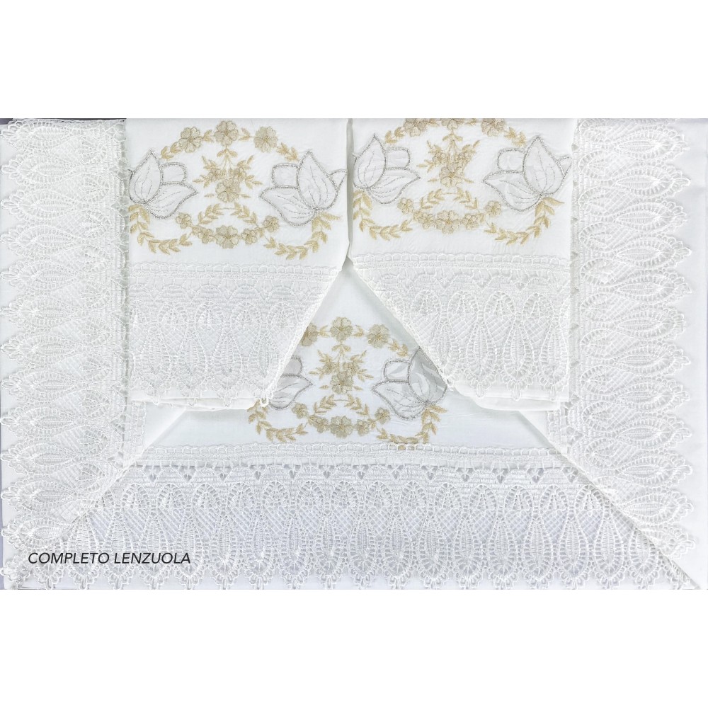 ESTUCHE SATCHEL GRETA, CON ENCAJE DE MACRAMÉ, BORDADO CREMA, SÁBANA DOBLE Y COLCHA IDEA NUPCIAL