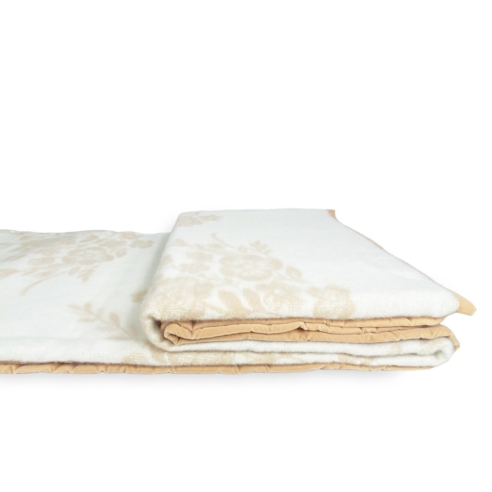 DECKE AUS REINER WOLLE ROYAL VIRGIN Double