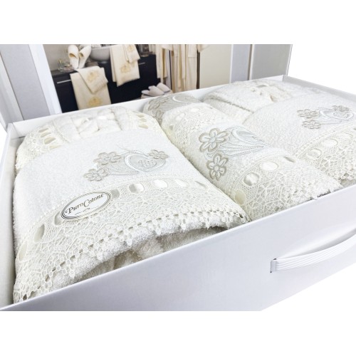 CONJUNTO DE BAÑO CAORI ALBORNOCES DE RIZO BORDADOS CON ENCAJE MACRAMÉ 8 Piezas IDEA SPOSA