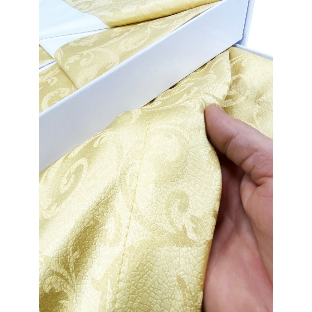 GOLD RANZEN mit appliziertem Rand GOLD DOPPELLAKEN UND TAGESDECKE BRAUTIDEE