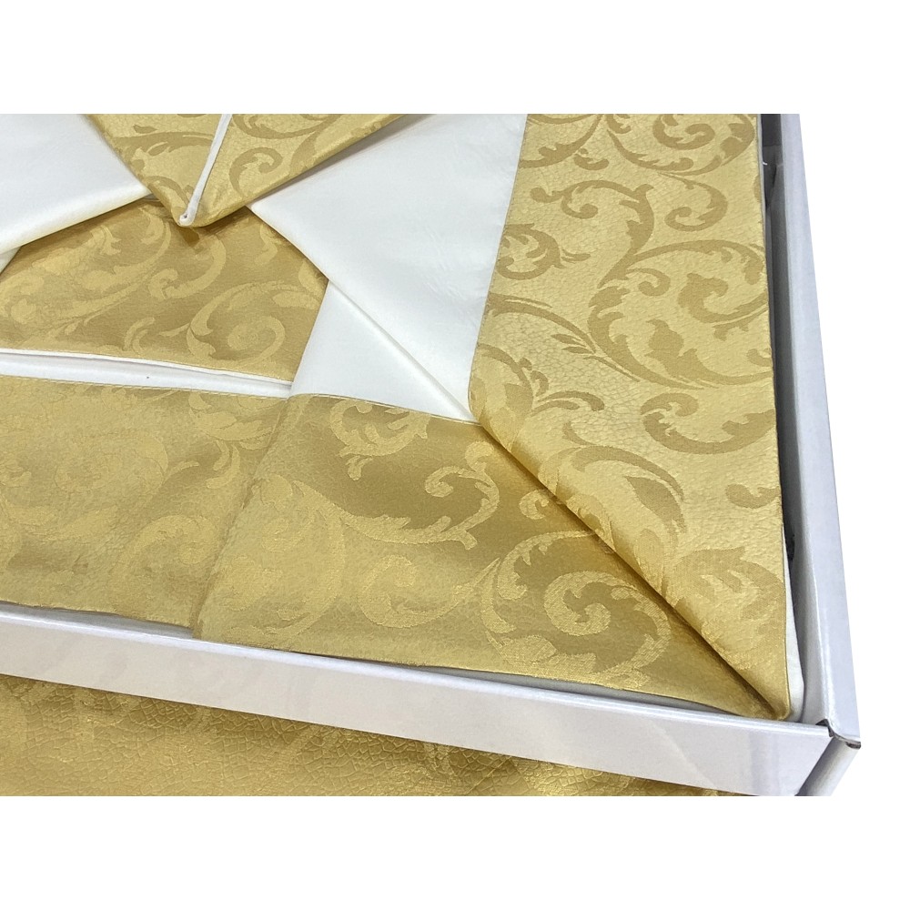 TOP CASE GOLD avec DRAP DE BORD EN OR APPLIQUÉ ET COUVRE-LIT IDÉE DE MARIÉE