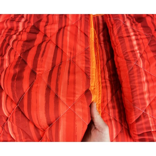 GESTEPPTE TAGESDECKE MIT STREIFEN SCHLEIFE © Bordeauxrot Made in Italy