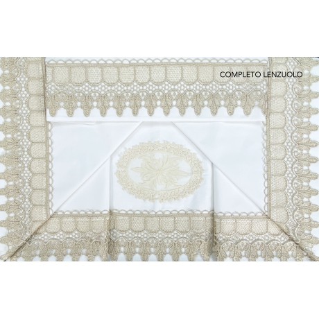 sheet and bedspread with ecru macramé lace, ideal as a bridal gift
