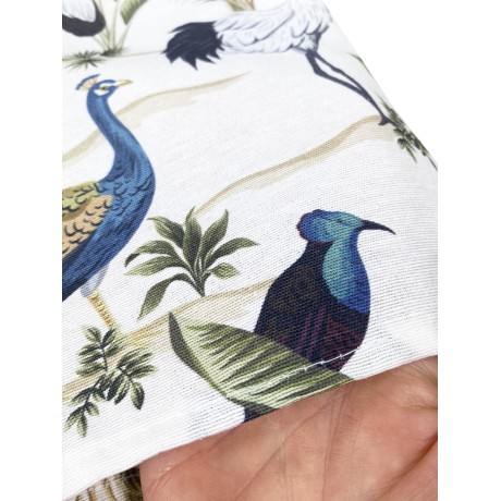 Tent with birds and leaves ready for use