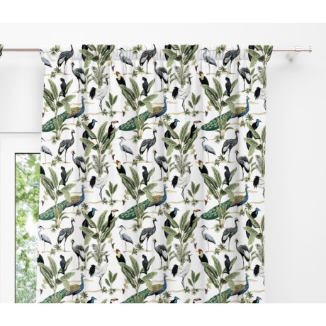 Tent with birds and leaves ready for use