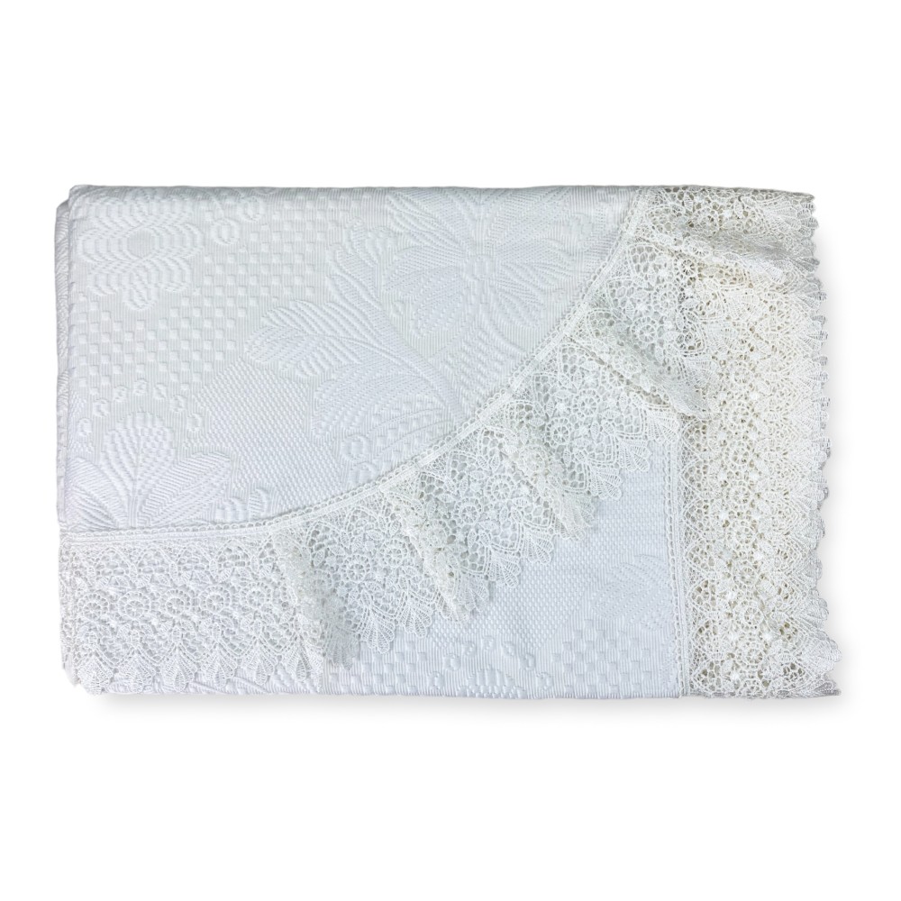 Macramé lace bedspread