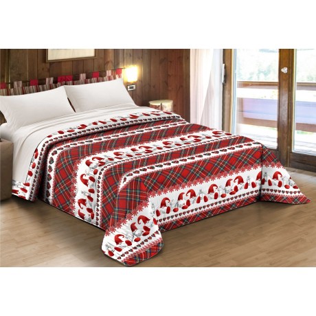 Quilt with red elves Christmas type design