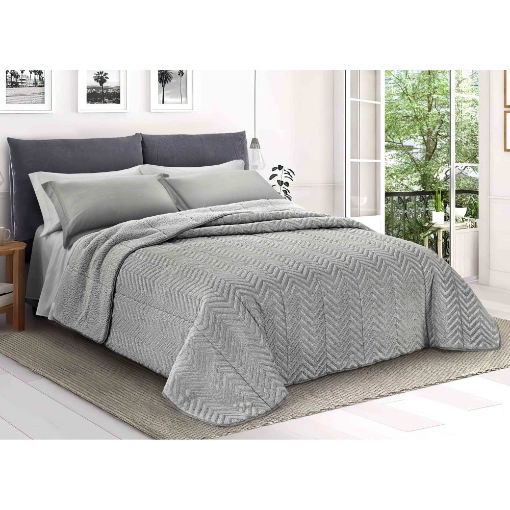 Soft quilt in faux fur Soft quilt in faux fur