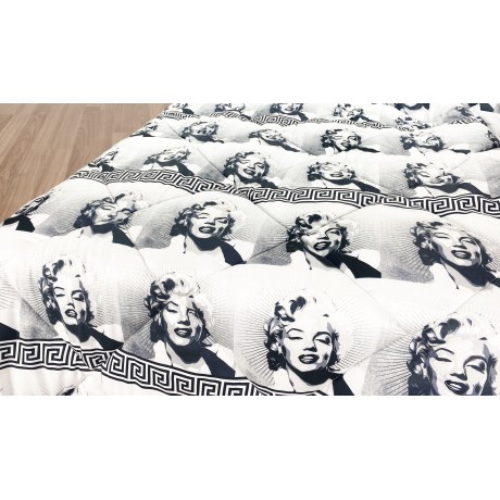 SUPER © MARILYN MONROE...