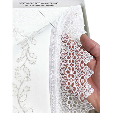 SHEET with MACRAMÉ lace...