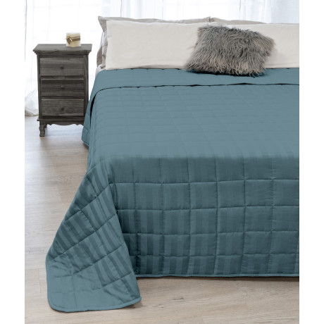 SATIN QUILTED BEDSPREAD...