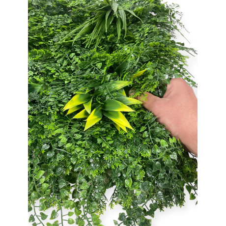 Dekorative Wandhecke