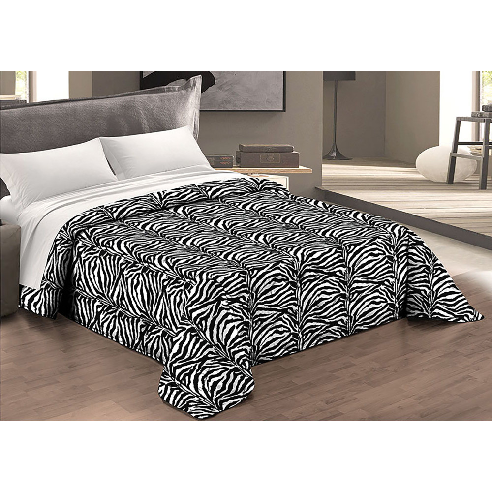 Bedspread for mid-seasons printed in black and white with zebra pattern Bedspread for mid-seasons printed in black and white with zebra pattern