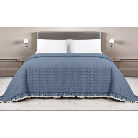 Quilted BEDSPREAD with...