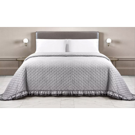 Quilted bedspread with...