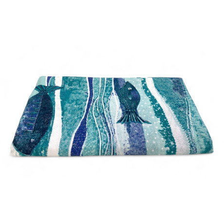 Serviette de plage en coton à franges dessinées avec des poissons sur couleur turquoise