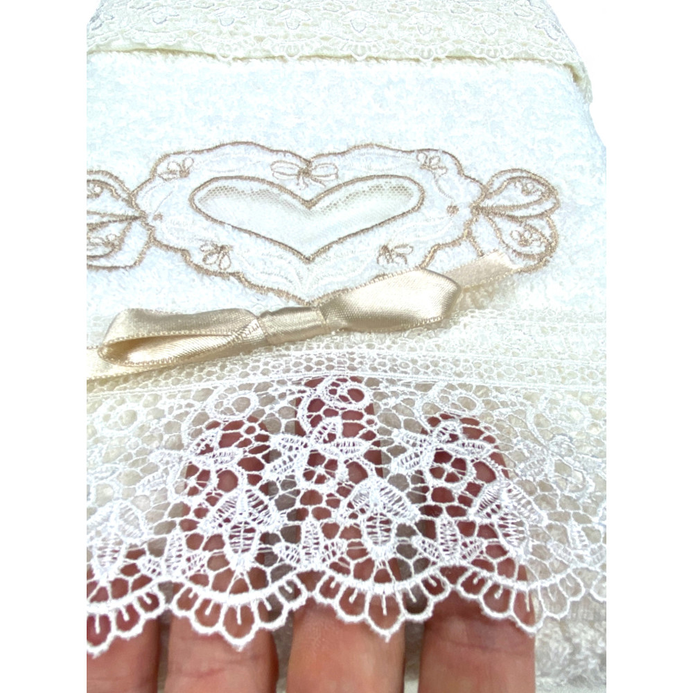 Towel Set 1+1 Cream Vanity, Heart and Lace Embroidery, Pure Cotton, Made in Italy, Gift Idea, Elegant Packaging
