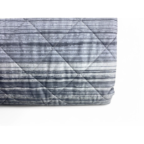 Graue Kot Stripe Steppdecke - Stoffdetail und Rautensteppung