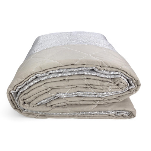 Coutures matelassées et rembourrage léger, doux et respirant