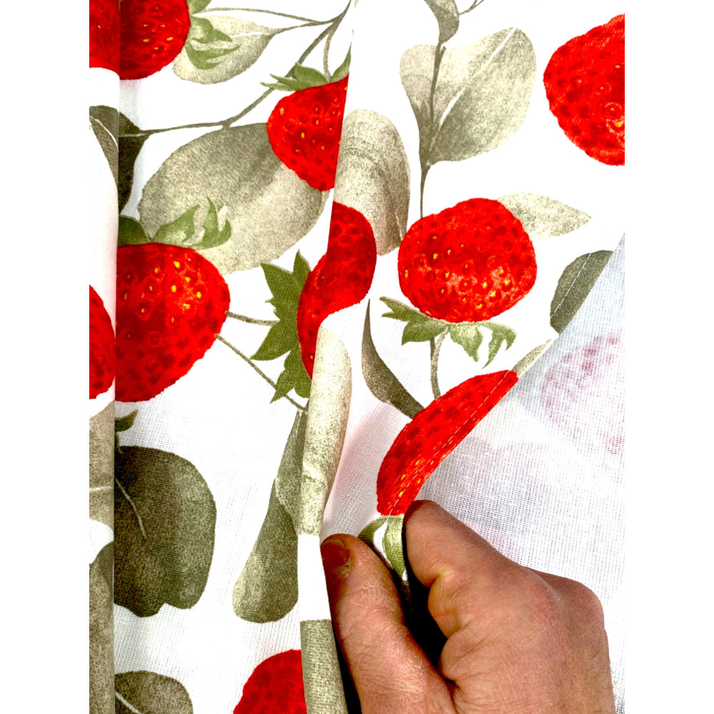 Tovaglia in Cotone Sissi – Stampa Fragole – Made in Italy – Artigianale e Lavabile