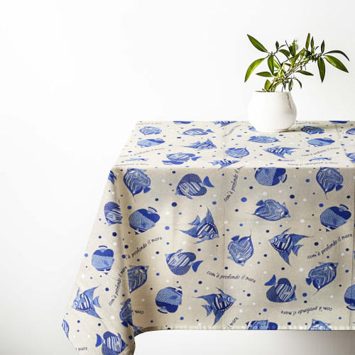 Nappe Dory « How Deep is the Sea » – Imprimé poisson bleu sur fond brut – Fabriqué en Italie