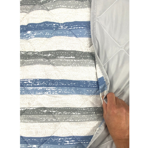 Blau gestreifte Steppdecke - Steppdecke für die Zwischensaison - Weiche Mikrofaser 100 gr/m² - Made in Italy