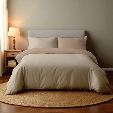 Housse de couette Duotto 4 saisons noisette et taupe - Microfibre respirante, double - Oeko-Tex.