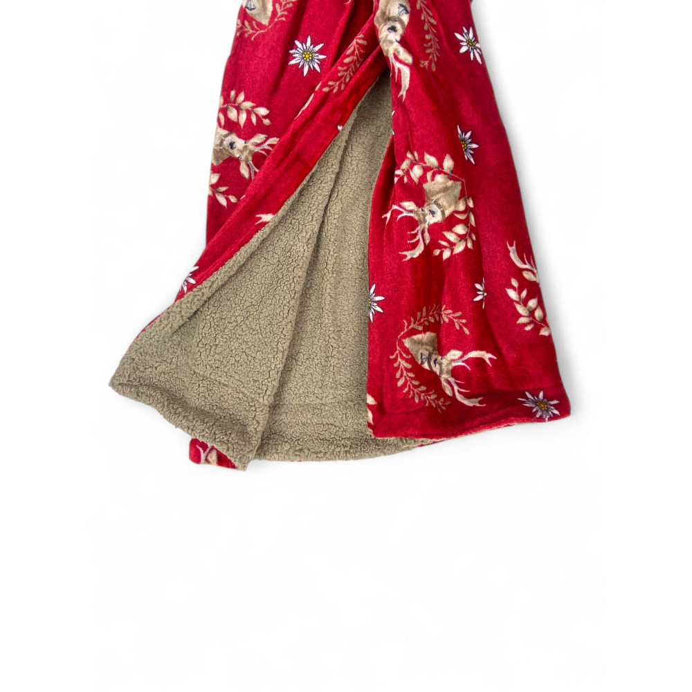 Plaid Sherpa cerf rouge – Couverture molletonnée en cuir d’agneau doux style tyrolien – Dos taupe, imprimé cerf et edelweiss