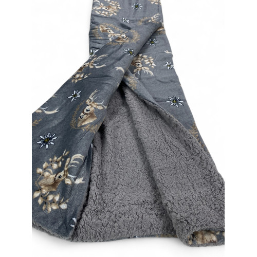 Plaid Sherpa cerf gris – Couverture polaire douce avec dos en peau d’agneau – Style tyrolien, imprimé cerf et edelweiss