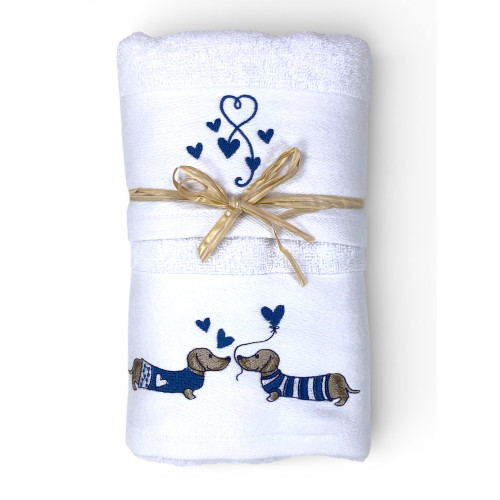 Set de toallas Blue Dachshund en White Terry 100% algodón | 1 Toalla 60x110 + 1 invitado 40x60 Corazones bordados | Fabricado en