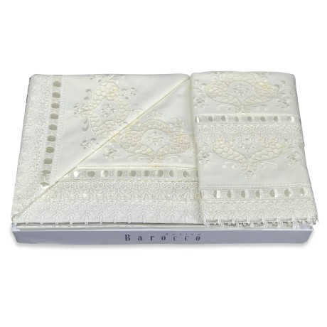 LINGE DE MACRAMÉ DE LA DENTELLE ET DE LA DENTELLE DE BURANO CRÈME DE LIT D'IDÉE POUR LA MARIÉE
